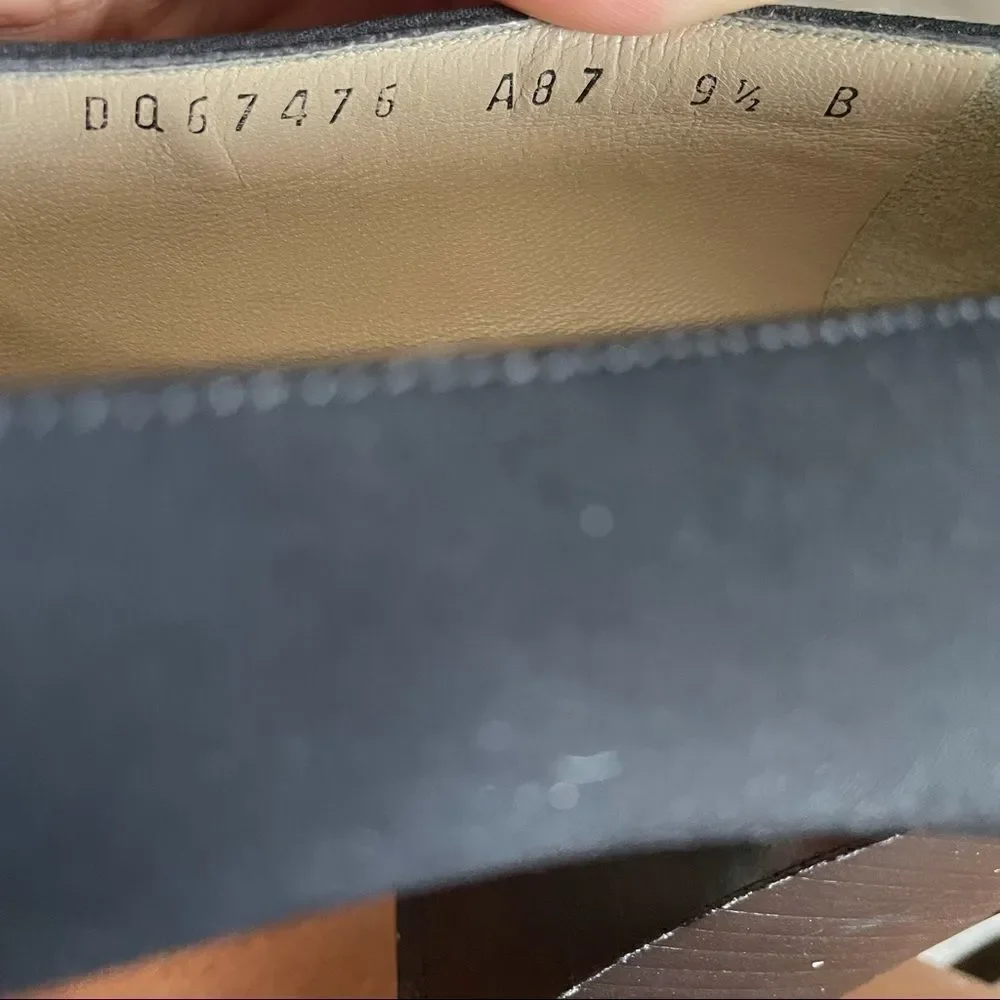 SALVATORE FERRAGAMO vintage Square Toe Pumps